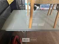 Tafel met melkglas - afbeelding 4 van  4