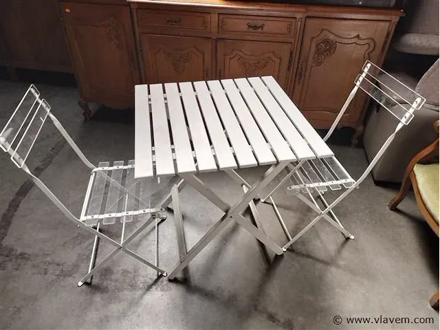 Tafel met stoelen - afbeelding 1 van  1