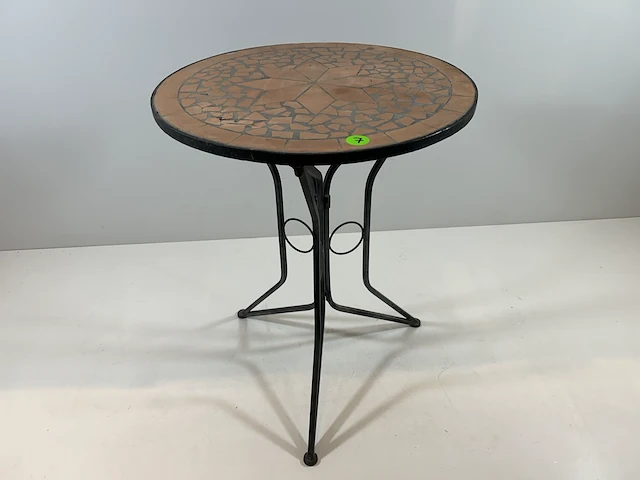 Tafel met tegels - metalen voet - afbeelding 1 van  2