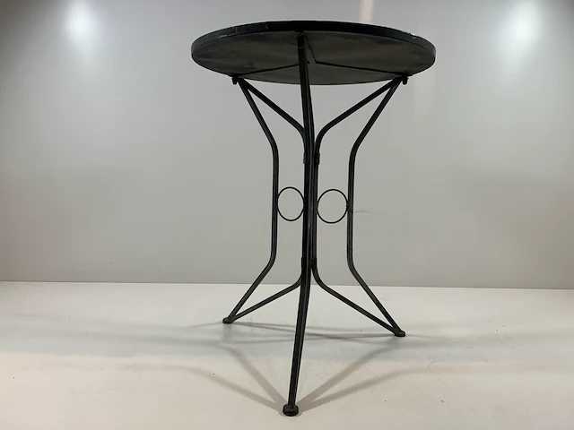 Tafel met tegels - metalen voet - afbeelding 2 van  2