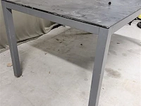 Tafel metaal (niet demonteerbaar) 140cm x 80cm - afbeelding 4 van  4