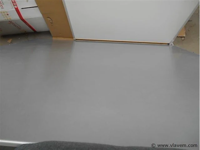 Tafel metaal - afbeelding 4 van  4