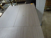 Tafel modern uitlengbaar + 4 stoelen - afbeelding 3 van  3