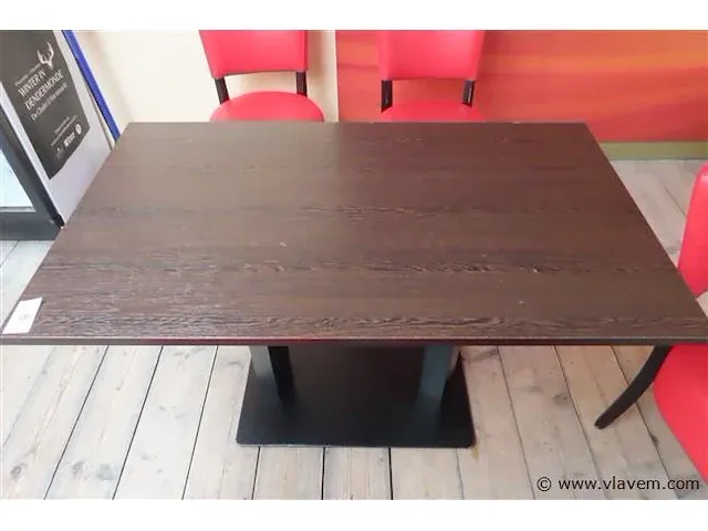 Tafel op metalen voet, blad 70x120cm, hoogte 73cm - afbeelding 1 van  3