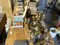 Tafel op schragen met toebehoren - afbeelding 4 van  4