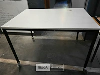 Tafel op wielen - licht beschadigd - afbeelding 3 van  3