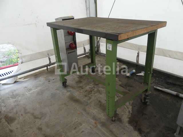 Tafel op wielen - afbeelding 1 van  4