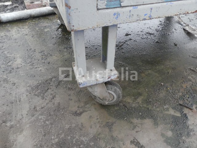 Tafel op wielen - afbeelding 3 van  3