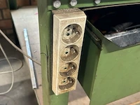 Tafel, radio, lamp - afbeelding 3 van  7