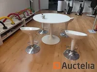 Tafel ronde en 4 krukken - afbeelding 6 van  6