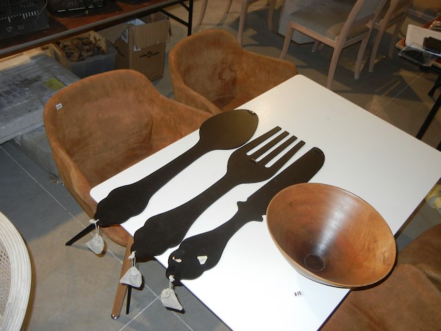 Tafel stoelen en deco - afbeelding 1 van  2