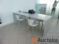 Tafel, stoelen, kasten - afbeelding 4 van  6
