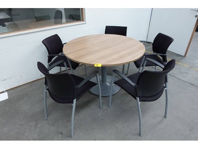 Tafel + stoelen - afbeelding 1 van  2