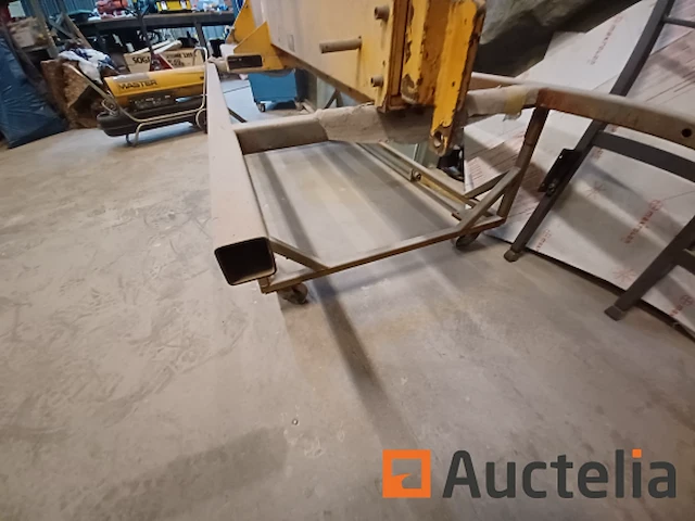 Tafel van werkplaats op wielen - afbeelding 1 van  4