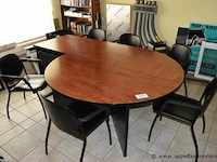 Tafel vv 7 stoelen - afbeelding 1 van  1