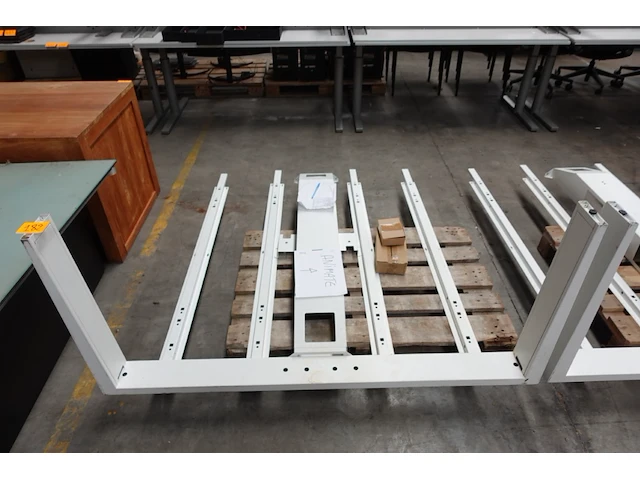 Tafel - afbeelding 1 van  4