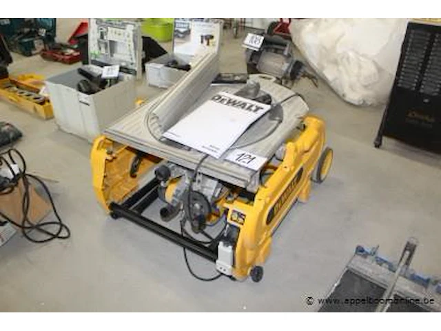 Tafelcirkelzaagmachine dewalt - afbeelding 1 van  1