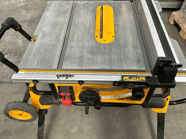 Tafelcirkelzaagmachine dewalt - afbeelding 7 van  15