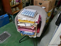 Tafelkleren in nette staat - afbeelding 1 van  1