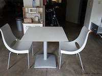 Tafels en stoelen - afbeelding 1 van  1