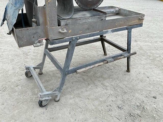 Tafelslijpmachine op voet - afbeelding 2 van  14