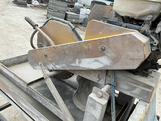 Tafelslijpmachine op voet - afbeelding 5 van  14