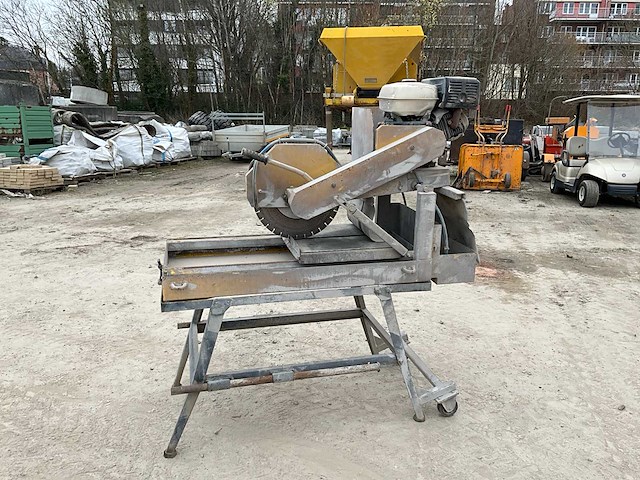 Tafelslijpmachine op voet - afbeelding 7 van  14