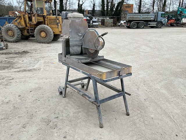 Tafelslijpmachine op voet - afbeelding 8 van  14