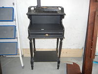 Tafeltje en kurkenduwer - afbeelding 1 van  2