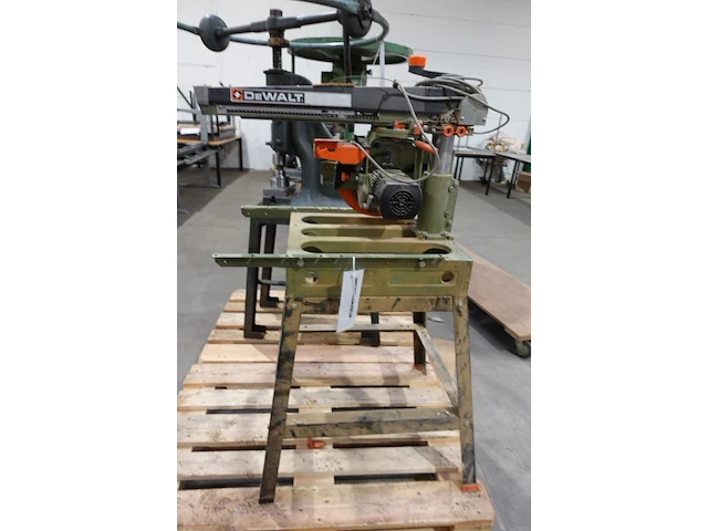 Tafelzaagmachine dewalt - afbeelding 1 van  7