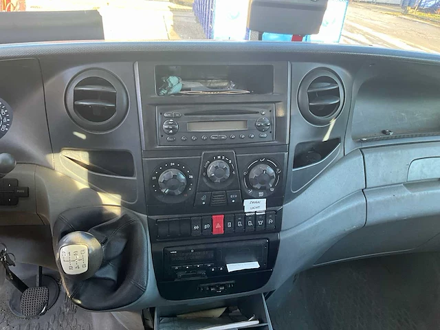 Takelwagen iveco daily 65c/d - afbeelding 11 van  35