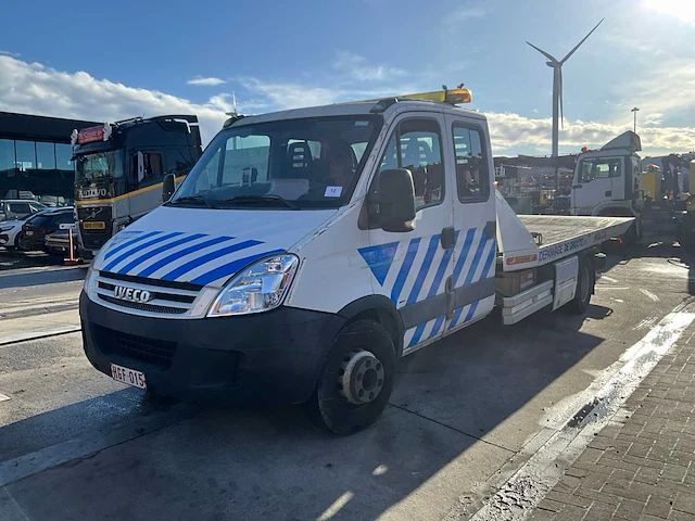 Takelwagen iveco daily 65c/d - afbeelding 1 van  35