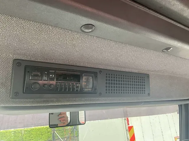 Takelwagen mercedes ecoliner met schuifplateau en laadkraan - 1997 - afbeelding 11 van  35