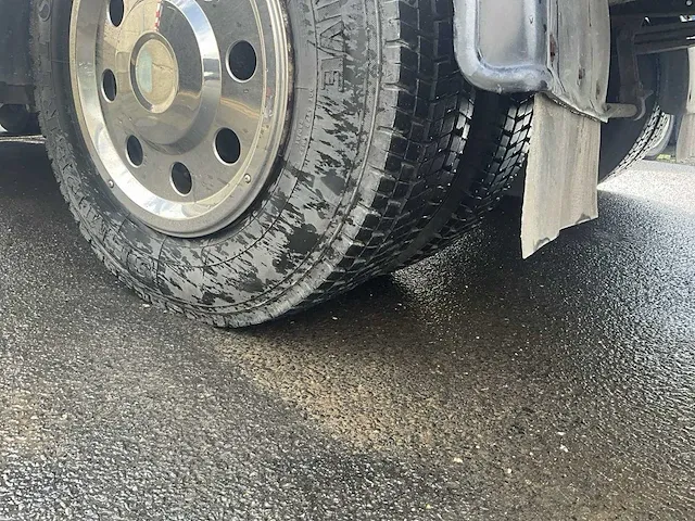 Takelwagen mercedes ecoliner met schuifplateau en laadkraan - 1997 - afbeelding 28 van  35