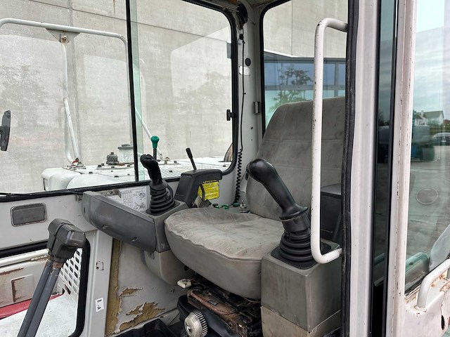 Takeuchi - 2007 - tb175 - midigraafmachine - afbeelding 27 van  41