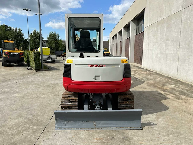 Takeuchi - 2010 - tb150c - midigraafmachine - afbeelding 28 van  32
