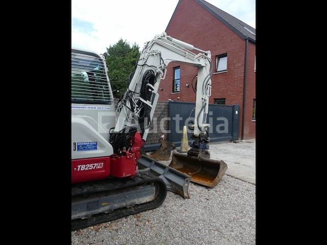 Takeuchi minigraafmachine tb257fr - afbeelding 32 van  37