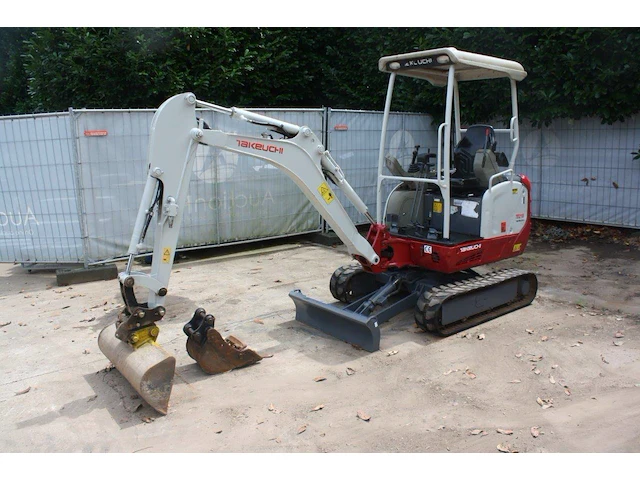Takeuchi tb216 diesel 15.6pk 2015 - afbeelding 1 van  1
