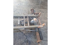 Tandem aschassis met hydraulisch systeem en aangedreven as - afbeelding 9 van  12
