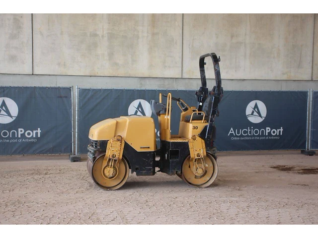 Tandemwals caterpillar cb-214e diesel 2008 - afbeelding 1 van  1