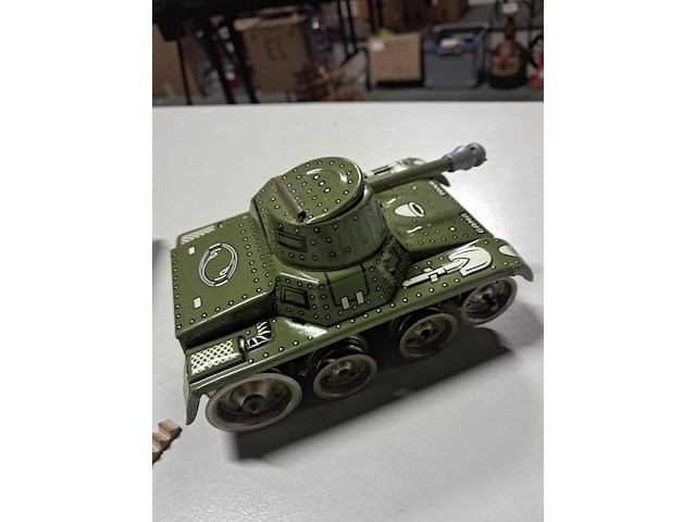 Tank in blik gama - afbeelding 3 van  5