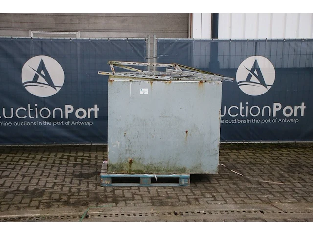 Tank - afbeelding 1 van  1