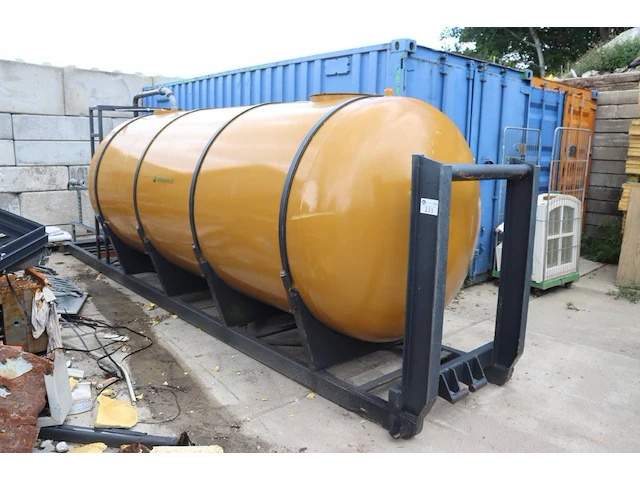 Tank - afbeelding 1 van  1