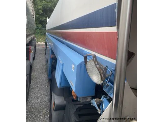 Tankwagen ekw, roc 39t 3b, 1e inschr. 04/03/1999, ya9tla34098175067 inhoudend plm 20,000 liter rode mazout - afbeelding 16 van  18