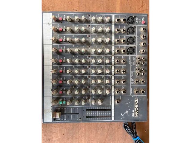 Tascam - analog mixing console - afbeelding 3 van  4