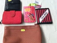 Tasjes + - afbeelding 1 van  2