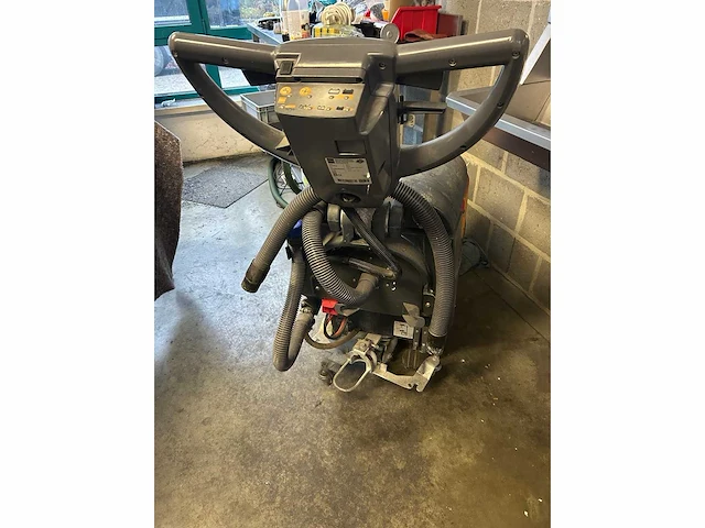 Taski - 450b - veeg/schrob machine - afbeelding 3 van  3