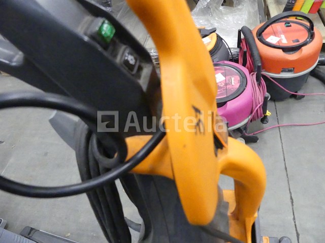 Taski swingo 150 stofzuiger, taski 40lhs vloerreiniger - afbeelding 6 van  7