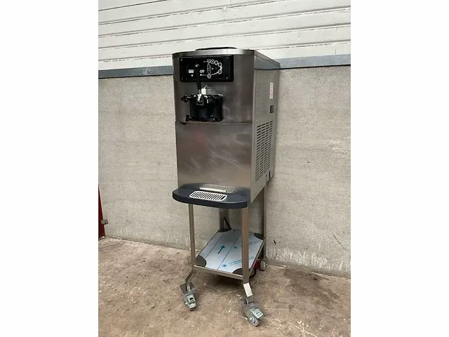 Taylor crown c708-58 softijsmachine - afbeelding 3 van  6