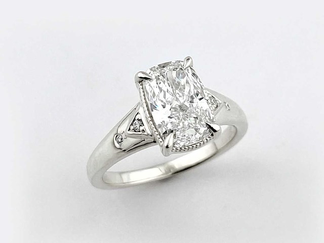 Taylor swift-geïnspireerde 2.10ct in het laboratorium gekweekte diamanten verlovingsring - afbeelding 7 van  9